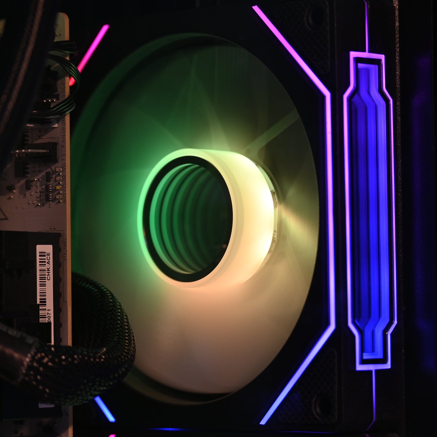 Ryzen 7 7800x3D | RTX 5070 TI | Gaming PC