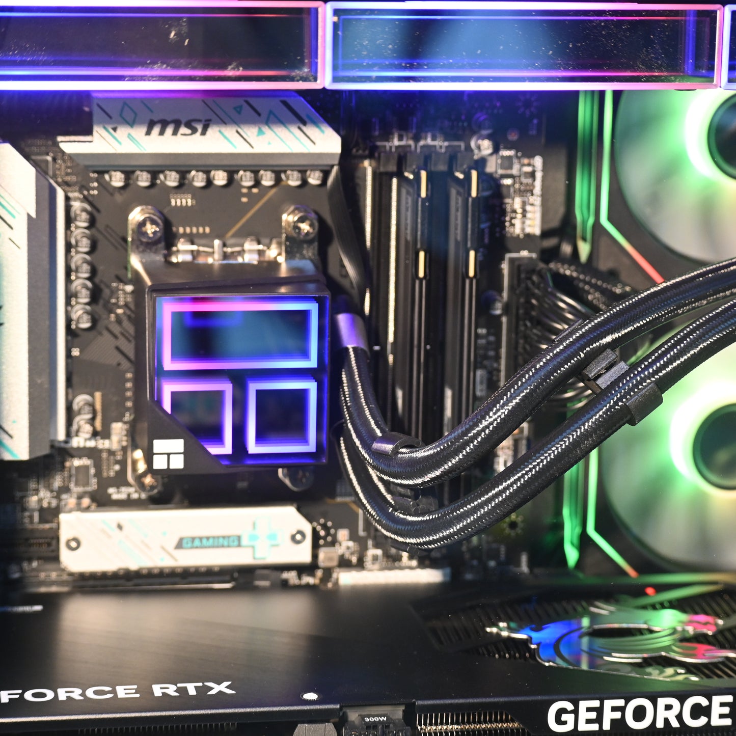 RYZEN 7 9800x3d | RTX 5070 |360 Liquid Cooled RGB Gaming PC