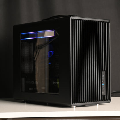 RYZEN 7 9800X3D | RTX 5070 Compact / portable Gaming Pc