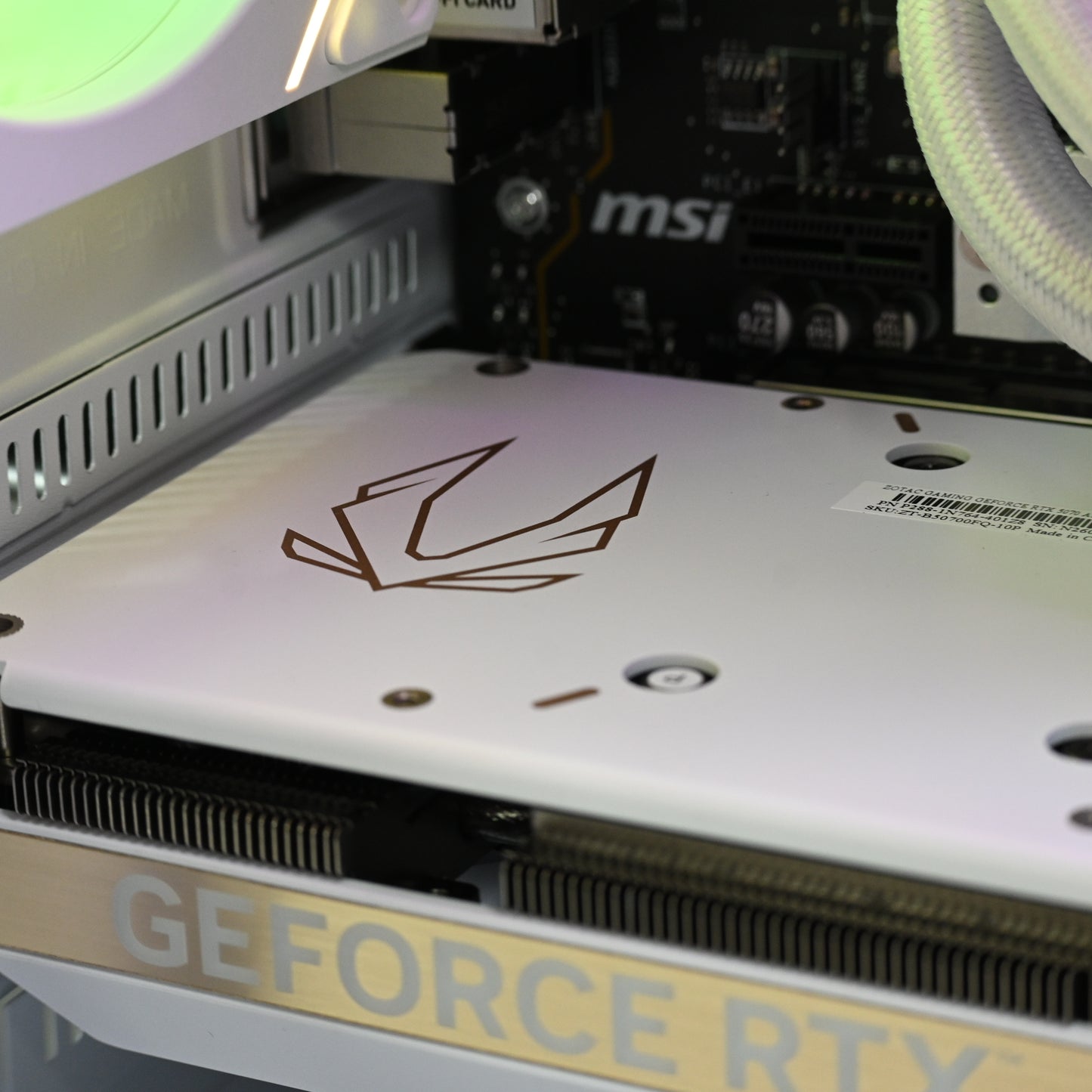 RYZEN 5 9600X | RTX 5070 White Gaming PC